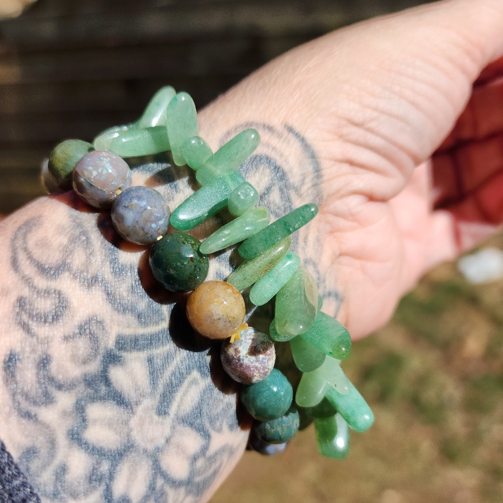 Beaded bracelets - Picture 6 of 6